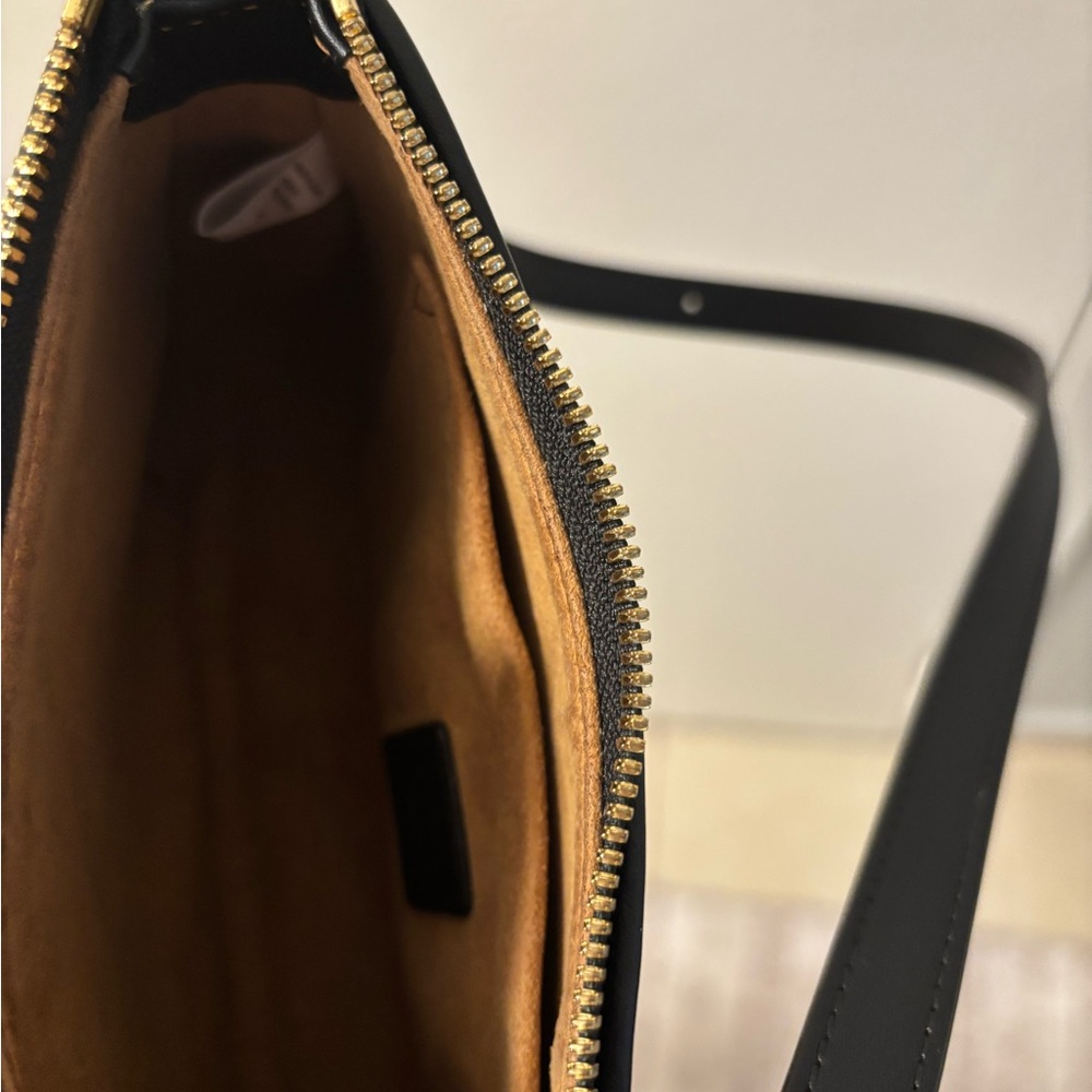 MCM cubic Patterned Shoulder Bag - Picture 4 of 6